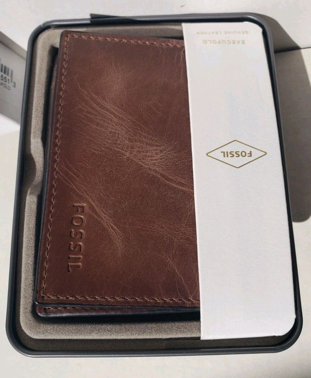 NIB Fossil Men's Derrick Brown Leather Wallet 100% Leather 4 x .75 x 3.25 - Picture 3 of 11